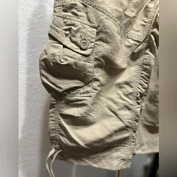 The North Face Nylon Drawstring Cargo Pocket Clamdigger Capris Women’s size 10 - Picture 7 of 10